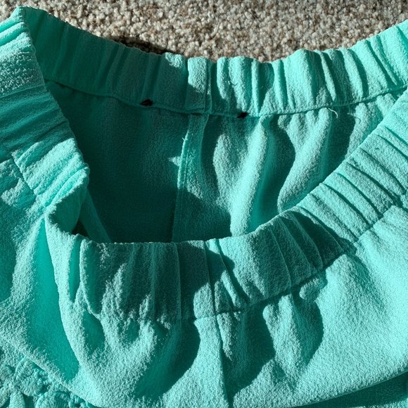 Zara - teal shorts with embroidered hem - Picture 4 of 6